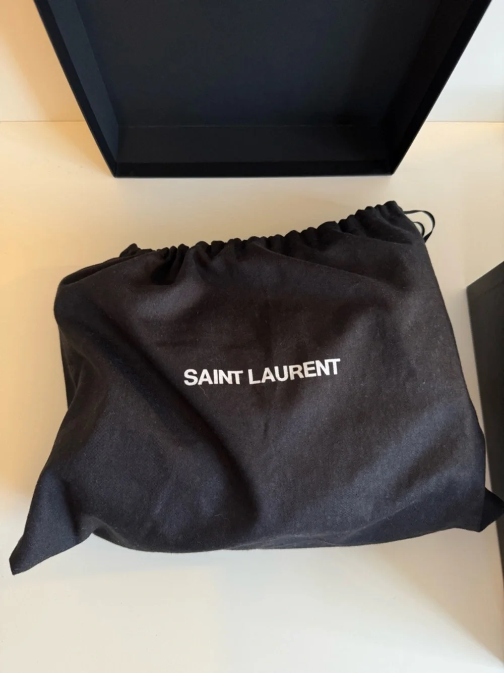 Saint Laurent Quilted Chevron Leather Shoulder Bag in Olive - Picture 3 of 9